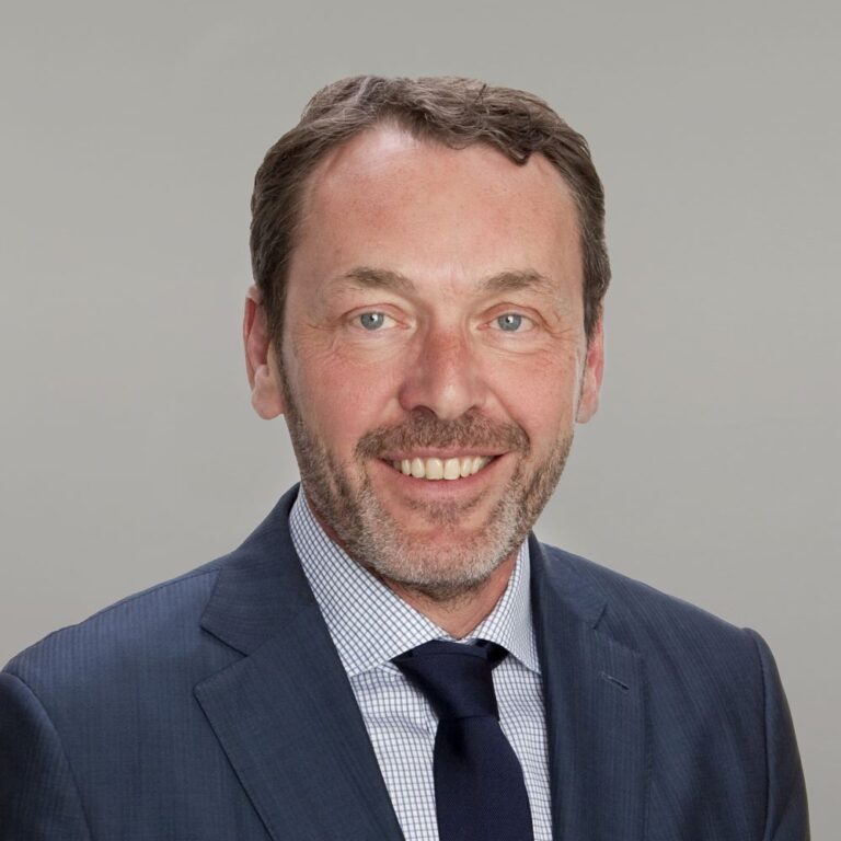 uc_stacked_images_elementor_926e434_item3